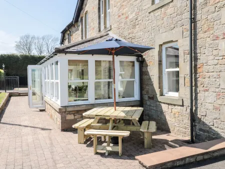 Deanrise Отели в г. Ньютон-он--Мур энд Сварленд