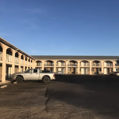 Four Corners Inn