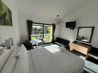 Karri Forest Motel Hotels in Beedelup