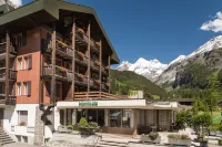 Blümlisalp Hotels near Hiking Path to Oeschinensee