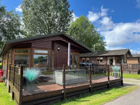 Lakeside 18 Отели в г. Ланкастер Дистрикт