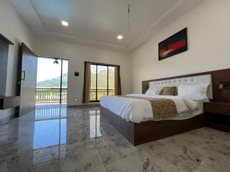 The Tranquil Отели в г. Райгад