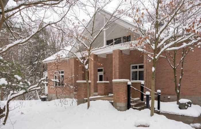 Pigeon Creek Inn - Adults Only