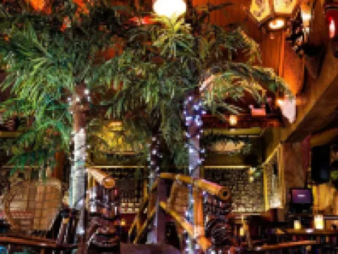 椰子汽車旅館 三河城酒店