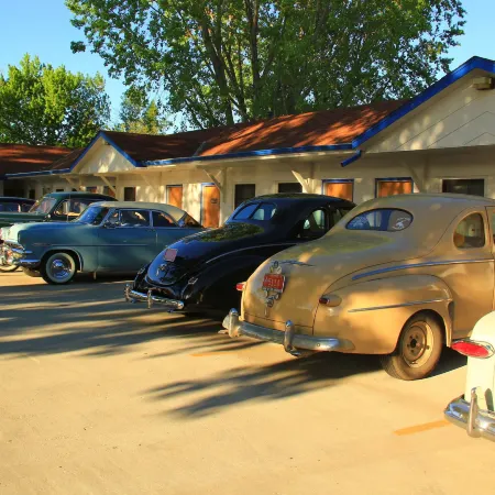 Sunrise Motor Inn