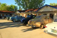 Sunrise Motor Inn - Motels