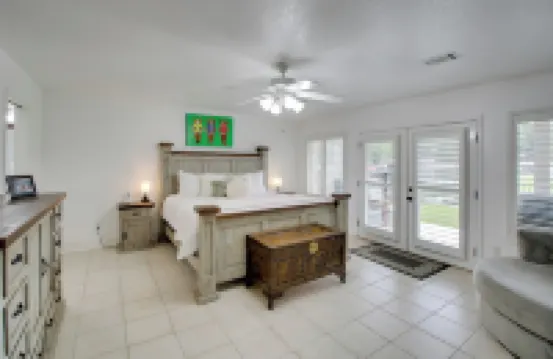 ที่พัก ฮอต สปริงส์ พร้อมเตาผิงริมทะเลสาบ! โรงแรมใน