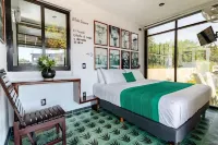 Cabane Container Hotel - Adults Only Hotels near Jardin Botanico Universidad del Mar campus