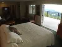 Whitney Mountain Lodge