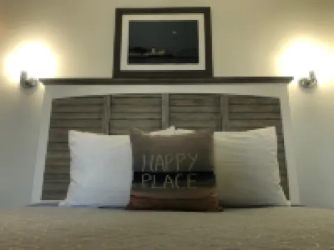 Knapps Narrows Marina & Inn Hotels in Tilghman Island