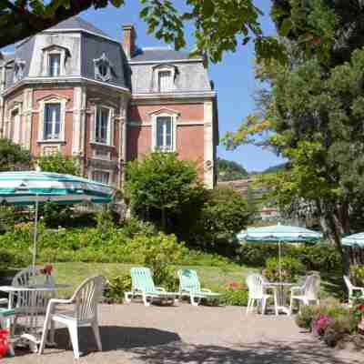 Logis Hôtel Royal Saint Mart Hotel Exterior