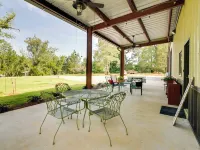 Charming Starkville Vacation Rental ~ 5 Mi to MSU! Hotels in Oktibbeha County