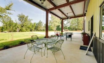 Charming Starkville Vacation Rental ~ 5 Mi to MSU!