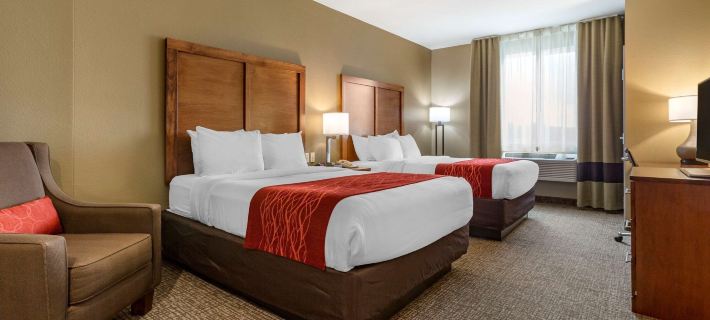 Comfort Inn & Suites Near Mt Rushmore Hotele w: Pennington County