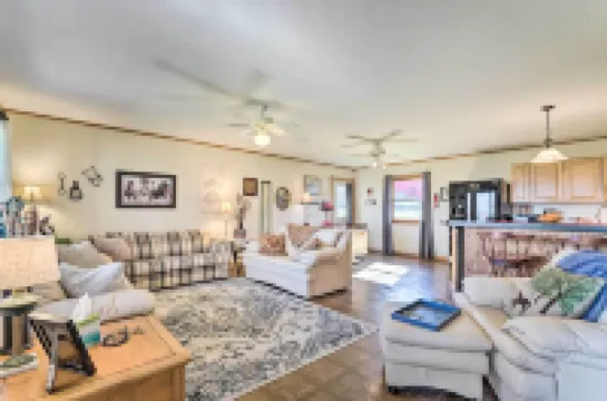 Cabin w/ Fire Pit: 7 Mi to Downtown Morganton!