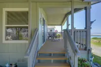 Smith River Home w/ Boat Launch & Ocean Views