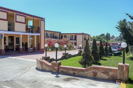 Motel 7 - Near Six Flags, Vallejo - Napa Valley