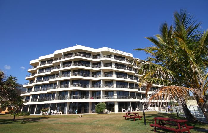 San Simeon Beachfront Apartments Tugun