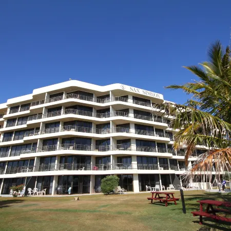 San Simeon Beachfront Apartments Tugun