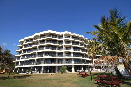 San Simeon Beachfront Apartments Tugun
