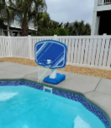 Coastal Cottage Close to Beach with a Brand New Pool!