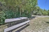 4 Mi to Museums Cozy Branson Cabin - spa