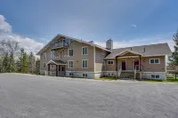 Ski-in/Ski-Out Bromley Mtn Condo: Wood Fireplace! - Lejligheder