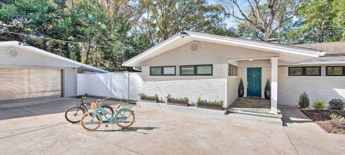 Serene Home w/ Fire Pit, Deck & Easy Access to ATL Hotels in Cobb County