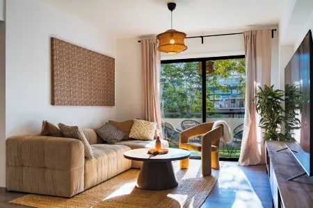 City Center Modern Boho Stay Отели в г. Palaikythro