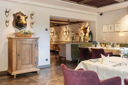 Hotel Jagdhaus Wiese Отели в г. Бад-Берлебург