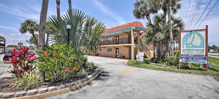 Walk to Crescent Beach: Condo w/ Pool Access Hotels in Crescent Beach