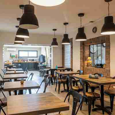 Hôtel l'Horloge Gourmande Dining/Meeting Rooms