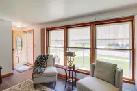 Walk to Lambeau Field Green Bay Retreat Hotels near Walmart Supercenter