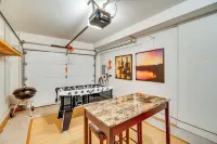 Manitou Springs Escape w/ A/C & Private Deck! - parking