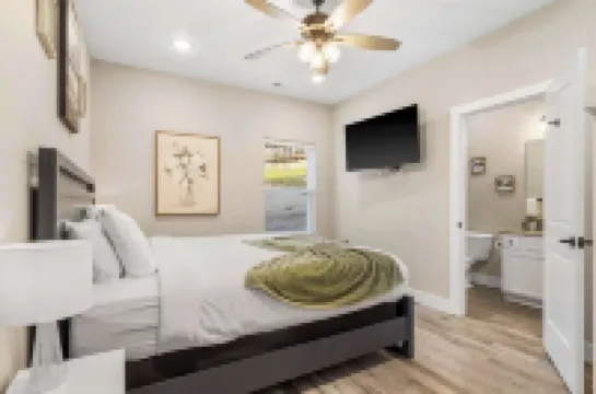 On The Rocks - Home for 16!