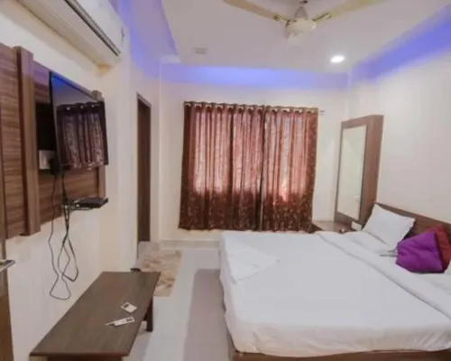 Hotel Swarat Hotels in Satna