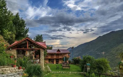 Himalyan Kothi Kais Hotels in Bandrol