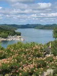 Lakeside 3 BR Retreat - Huge Decks, 1 mile from Hurricane Marina & Beach
