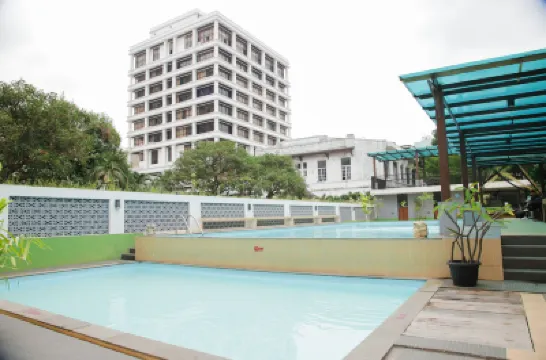 Grand Inna Medan Hotels near Merdeka Square