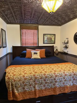 Musical Themed Apartment with Muskegon Lake Views Отели рядом с достопримечательностью «Шерман Сентер»