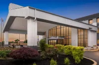 Spark by Hilton Lexington Hamburg - parking