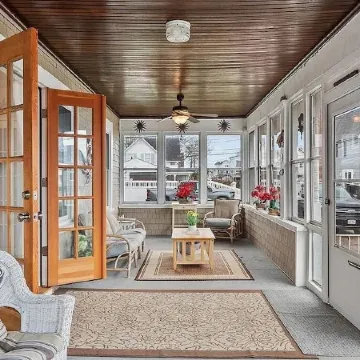 Idlehurst Getaway: 7-BR, 2-min from Onset Beach w/ Wifi, AC units - sleeps 14!