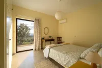 Hill House - 3-Star