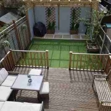 London House Hotel Exterior