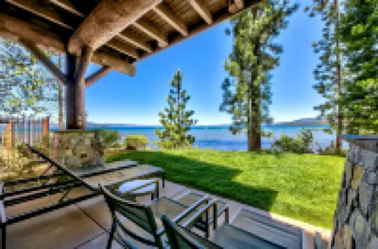 Jaw-Dropping Lake and Mountain Views - Stunning Luxury Retreat