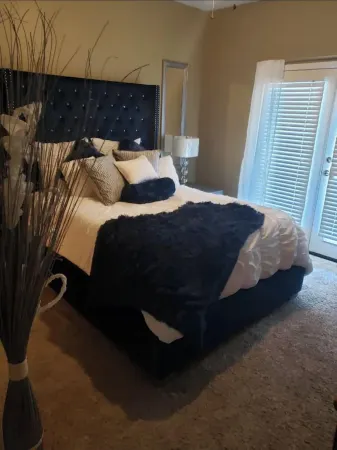 Lovely 2 Bedroom condo with marina view and pool