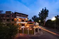 엠파이어 팰리스 라메쉬 공원 주변 호텔