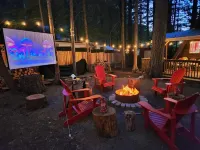 Magic Mushroom A-Frame Cabin with wood-burning hottub
