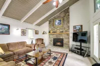 Deck and Stunning Mountain Views Gatlinburg Home! - spa