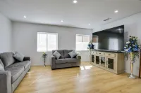 Pico Rivera Vacation Rental ~ 20 Mi to Disney